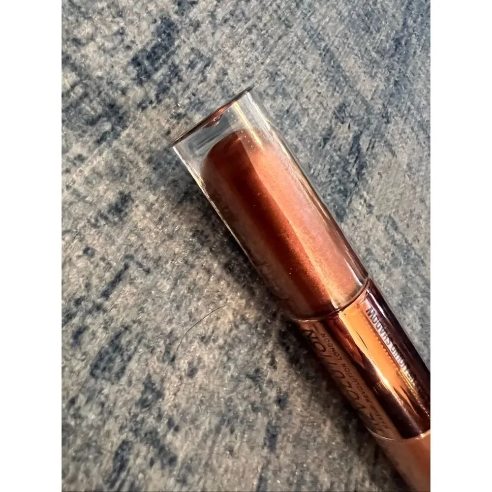 New Sealed Makeup Revolution Double Up Liquid Shadow in Infatuated